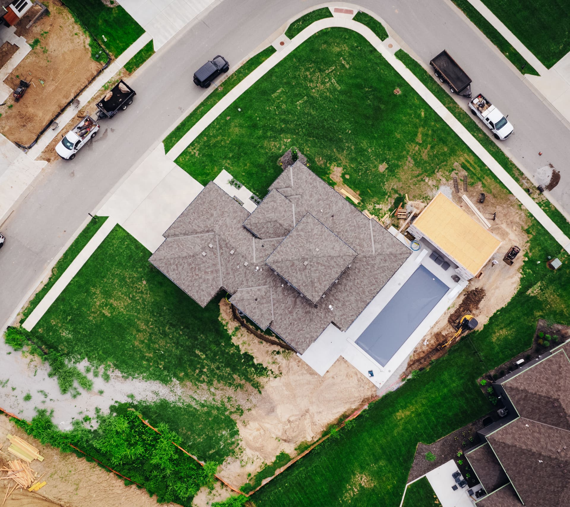 Elevated Outdoor Spaces with Retaining Walls and Pavers in Shawnee KS