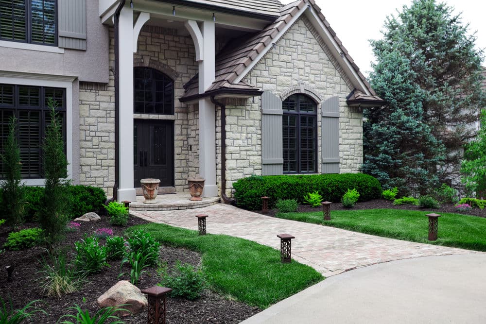 Gallery photos for Stunning Lawn Transformations in Kansas City: Image #24