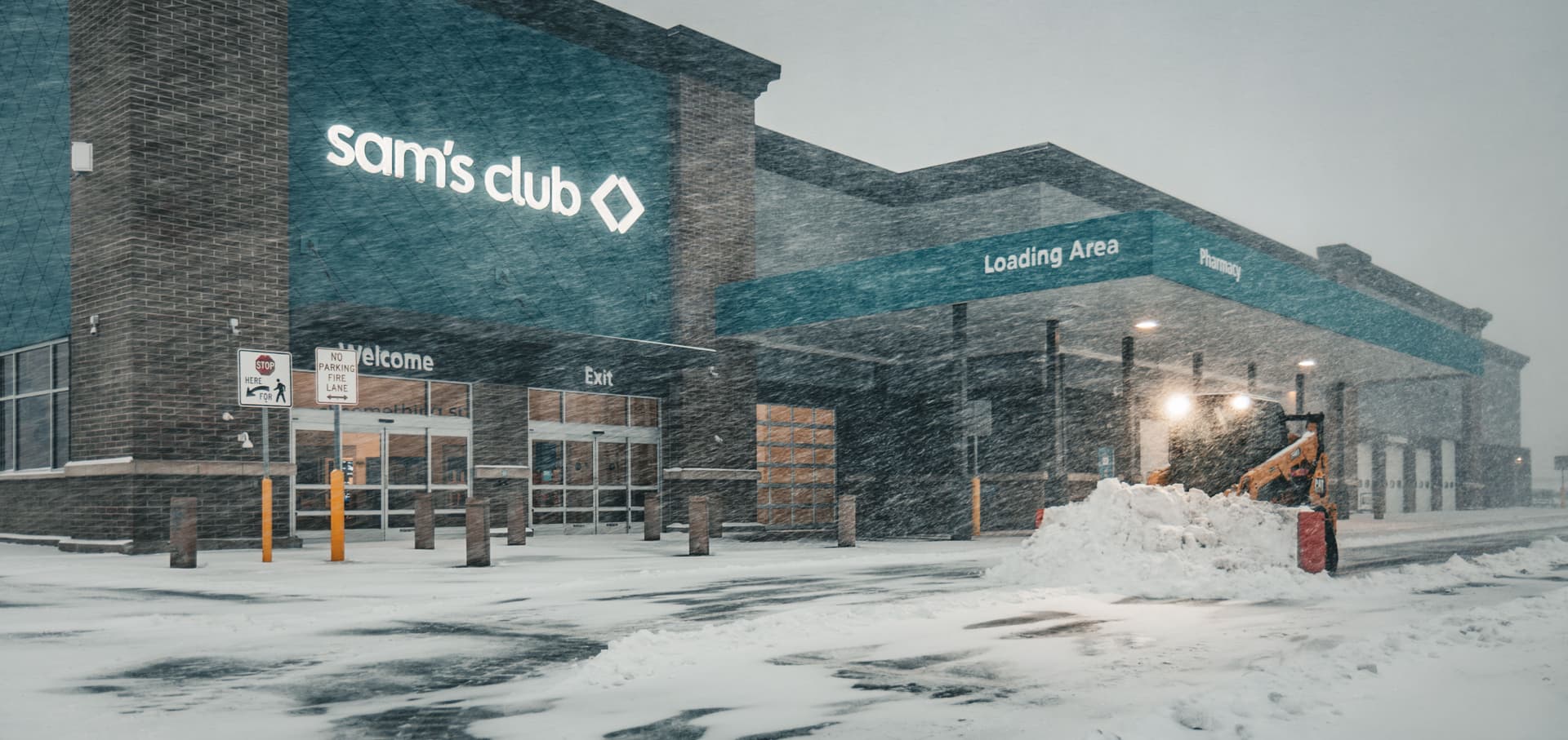 Gallery photos for Snow Removal Service at Sam's Club in Liberty: Image #6
