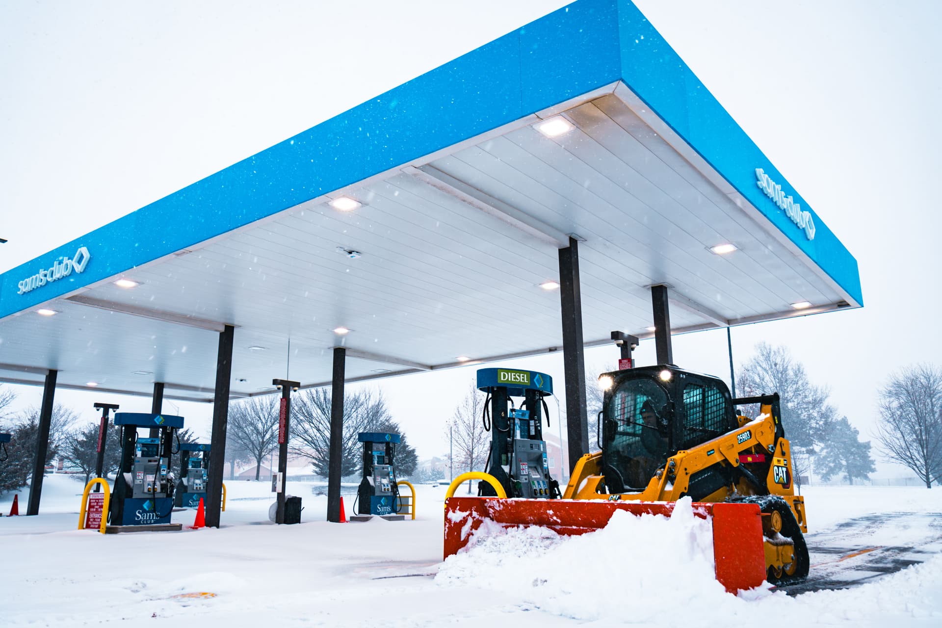 Gallery photos for Snow Removal Service at Sam's Club in Liberty: Image #16