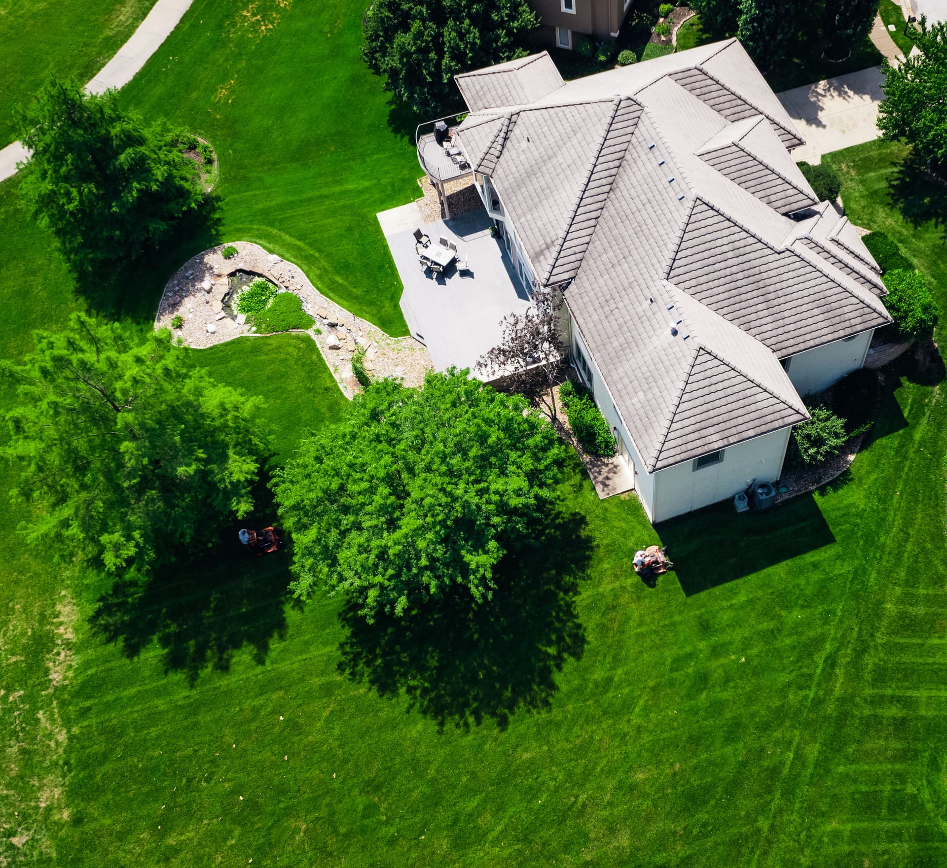 Gallery photos for Expert Lawn Mowing in Parkville Transforming Neighborhoods: Image #4