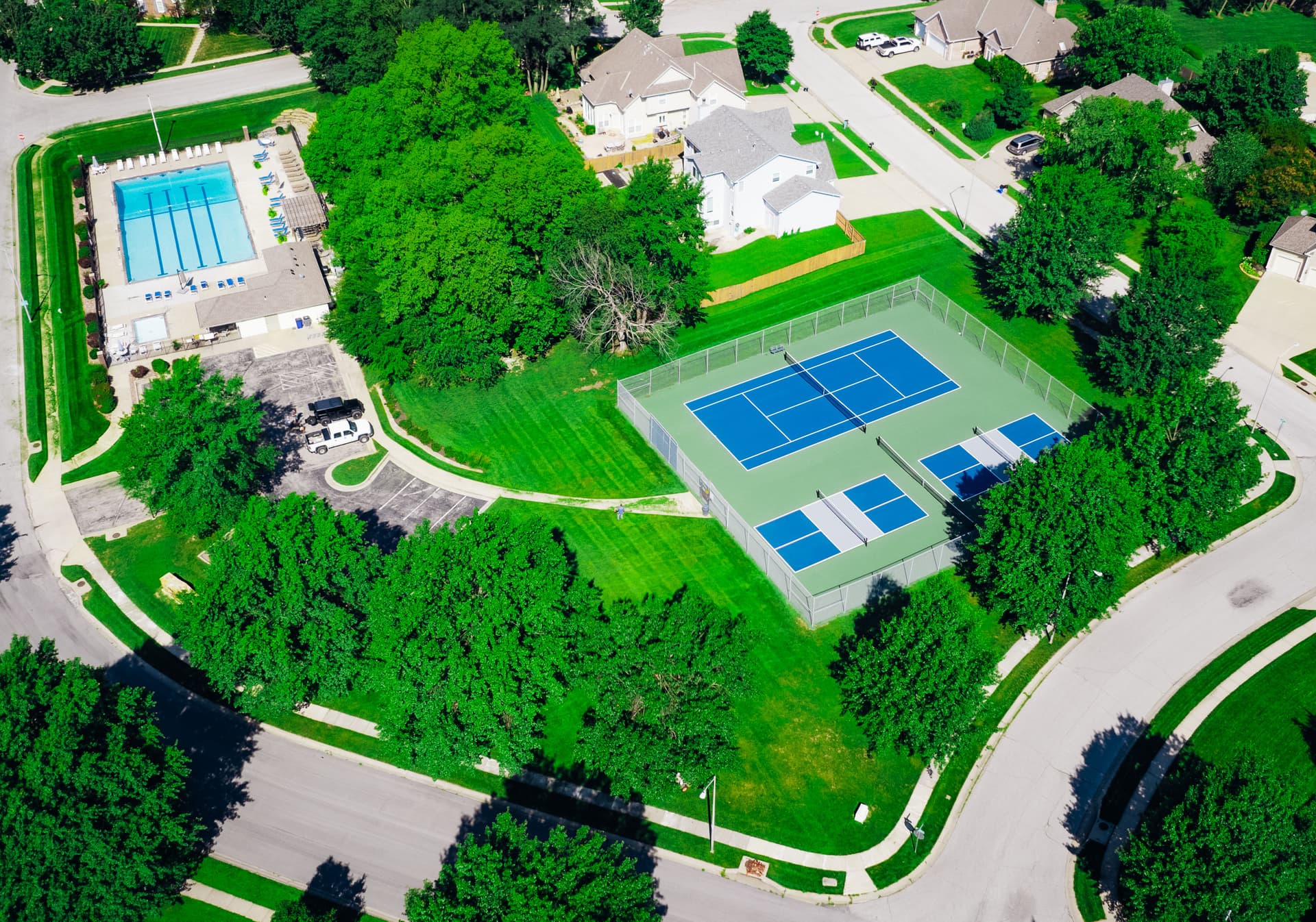 Gallery photos for Expert Lawn Mowing in Parkville Transforming Neighborhoods: Image #5