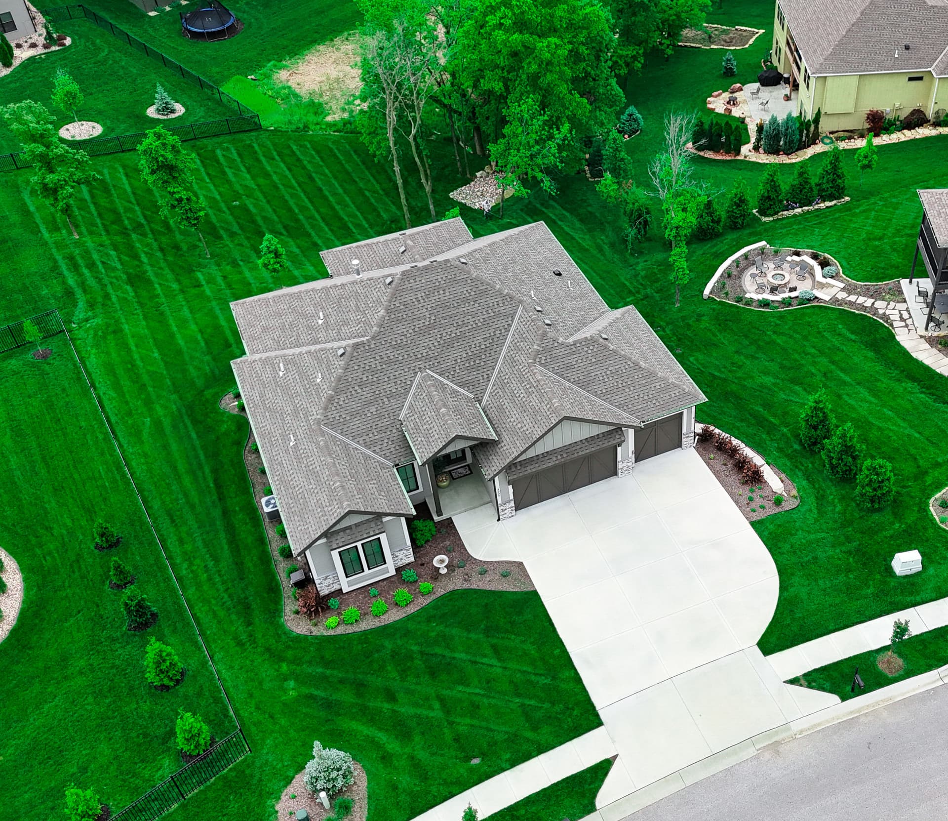 Gallery photos for Beautiful Backyard Makeover and Precision Lawn Care in Kansas City: Image #6